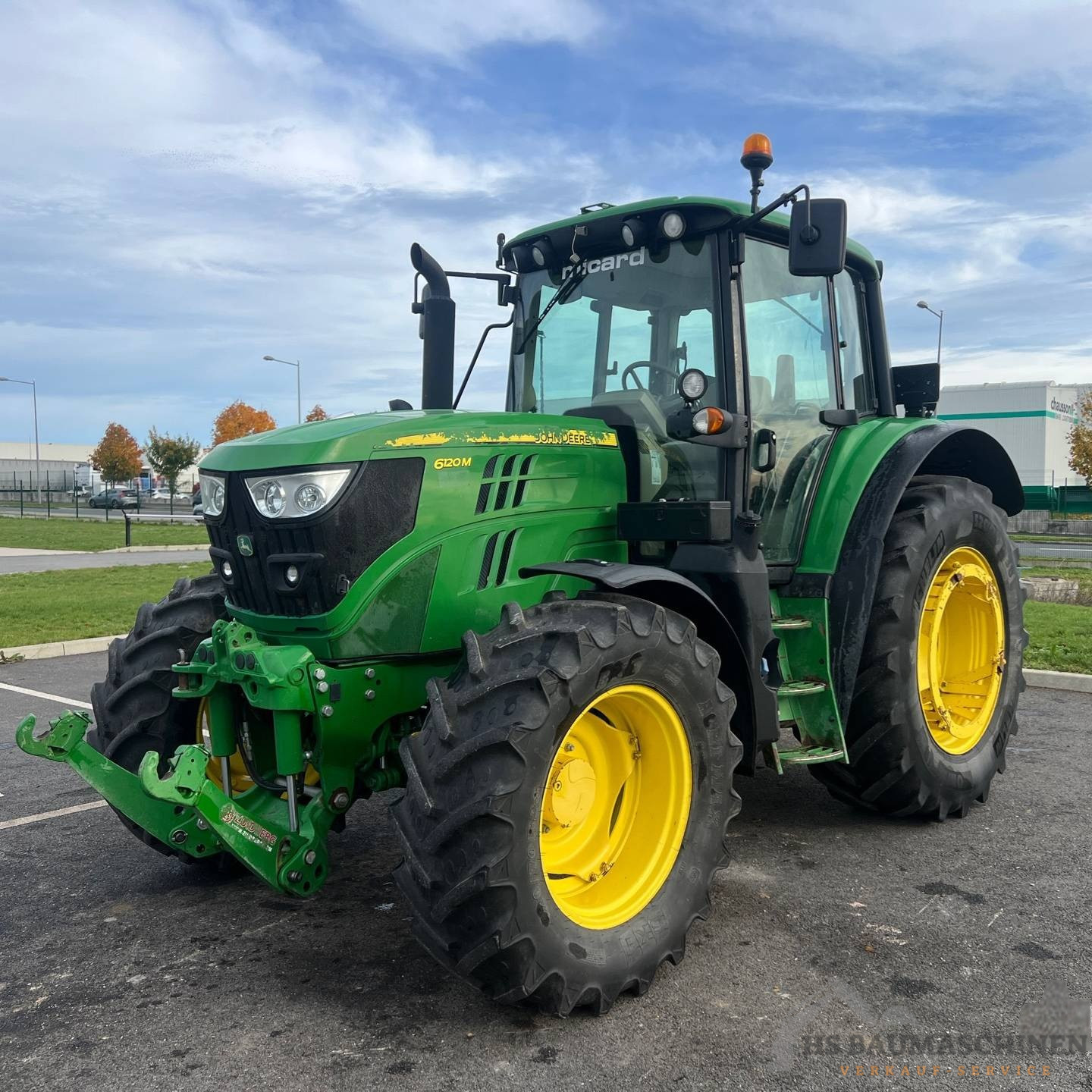 John Deere 6120M – Bild 2